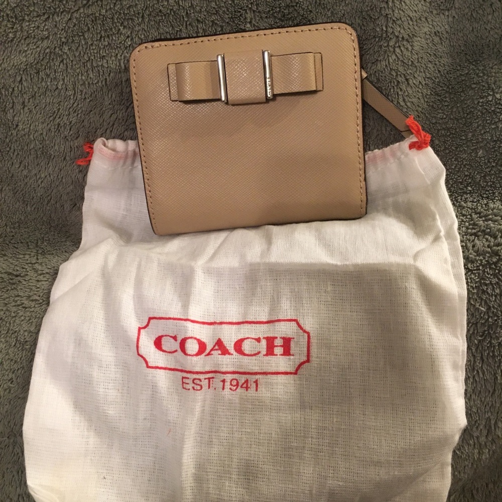 New tan leather Coach Wallet